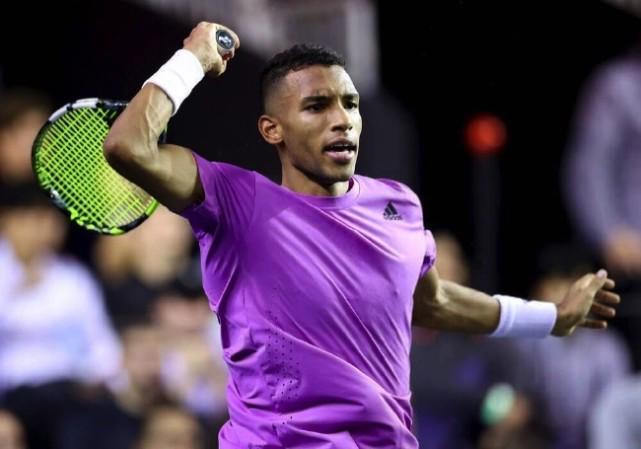 她迅速崭露 她迅速崭露