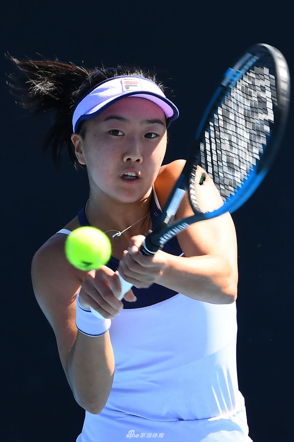 竞争激烈的 竞争激烈的